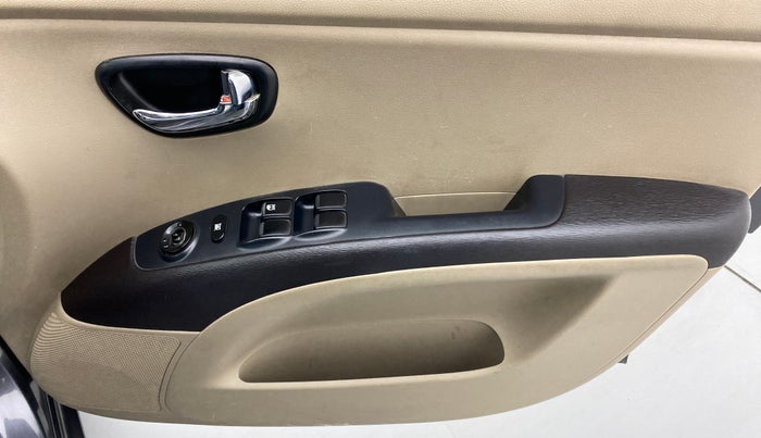 2011 Hyundai i10 SPORTZ 1.2 KAPPA2, Petrol, Manual, 76,215 km, Driver Side Door Panels Control