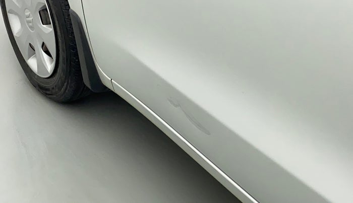 2019 Maruti New Wagon-R VXI 1.2L, Petrol, Manual, 13,644 km, Front passenger door - Minor scratches