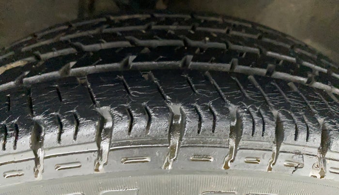 2017 Maruti Alto K10 VXI OPT, Petrol, Manual, 20,409 km, Right Front Tyre Tread