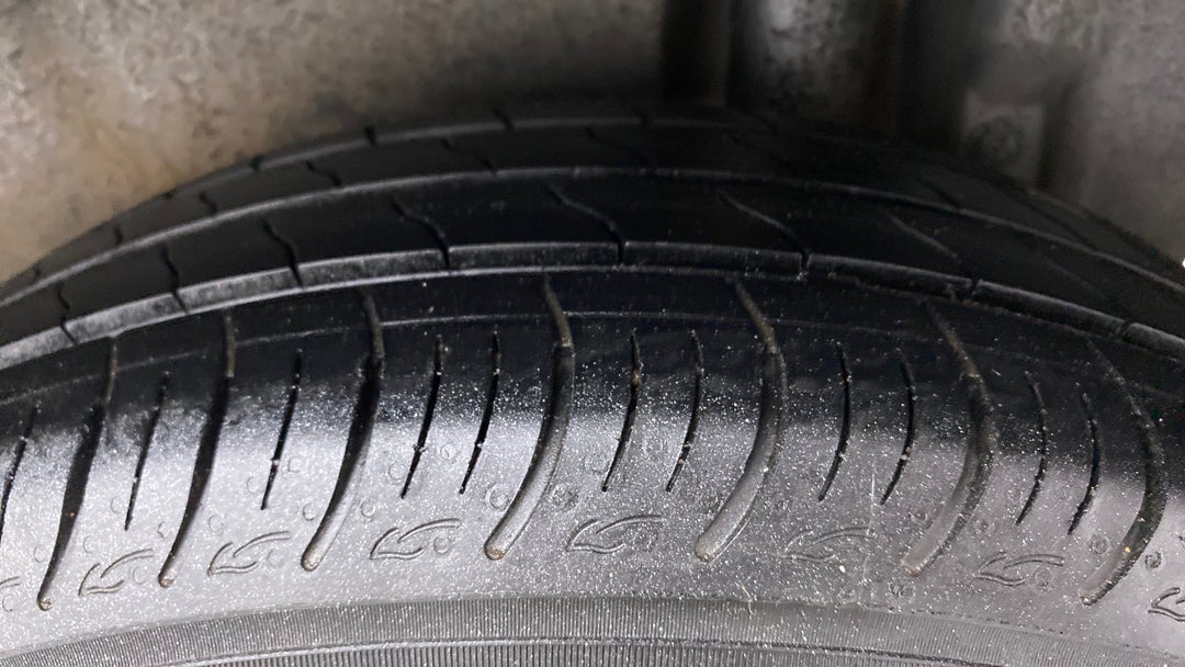 Left Rear Tyre Tread
