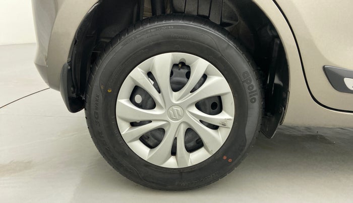 2019 Maruti Swift VXI D, Petrol, Manual, 19,136 km, Right Rear Wheel