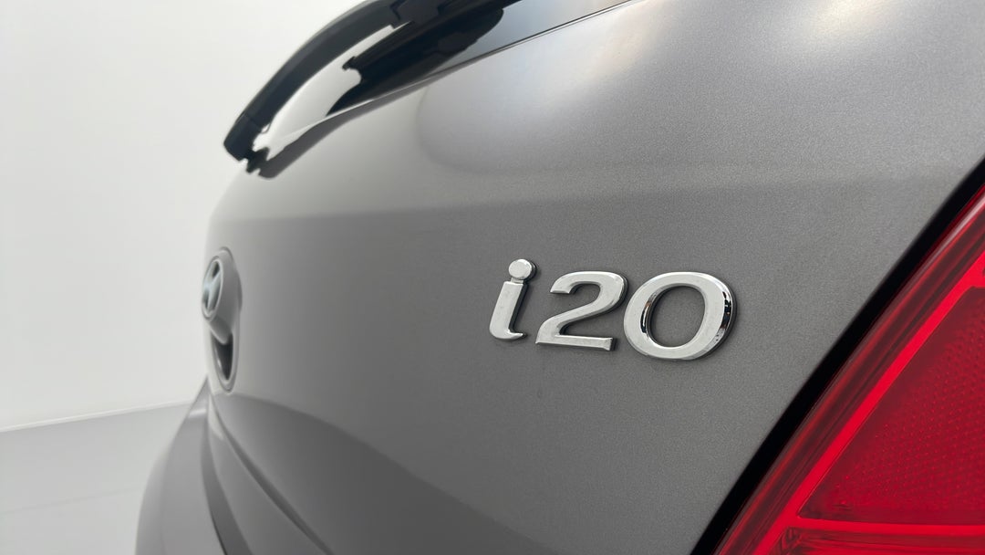 Badge (Boot Right Side)