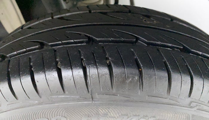 2018 Maruti Alto 800 LXI, Petrol, Manual, 11,756 km, Left Rear Tyre Tread