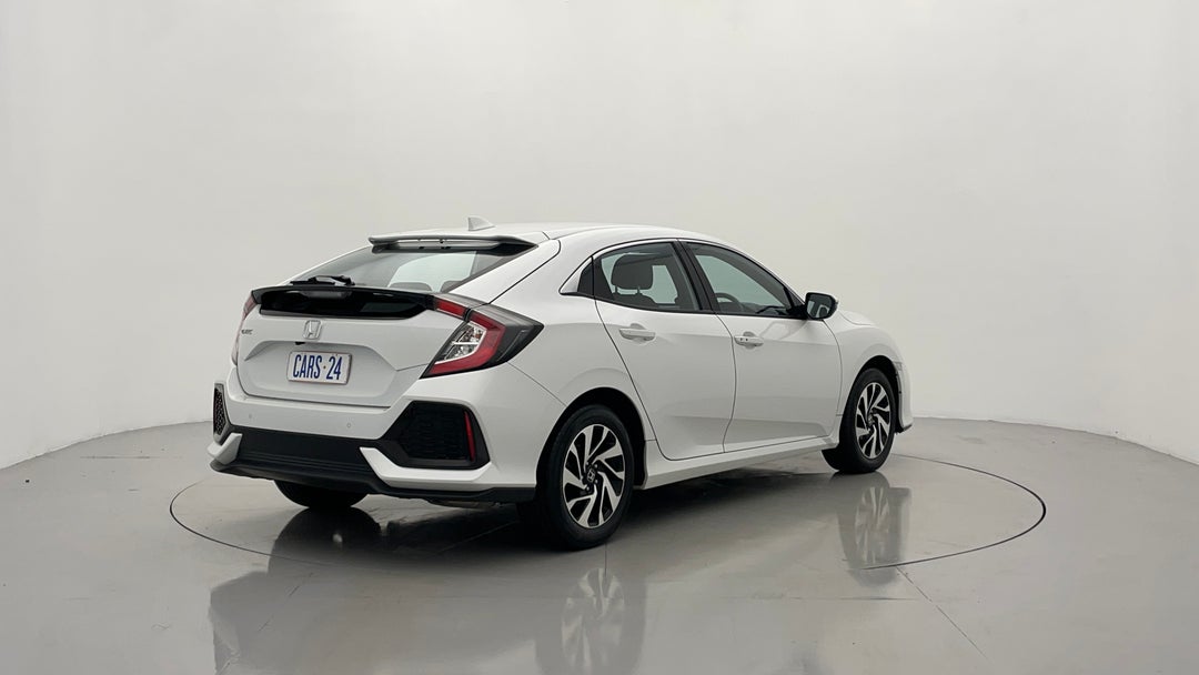 Right Back Diagonal (45- Degree) View