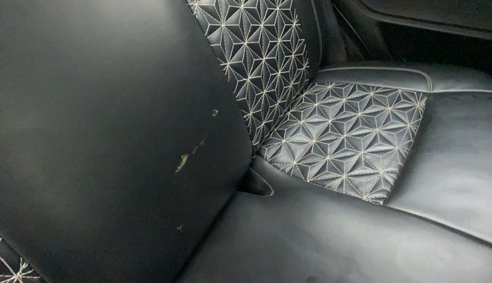 2021 Maruti New Wagon-R LXI CNG 1.0, CNG, Manual, 77,064 km, Second-row left seat - Cover slightly torn