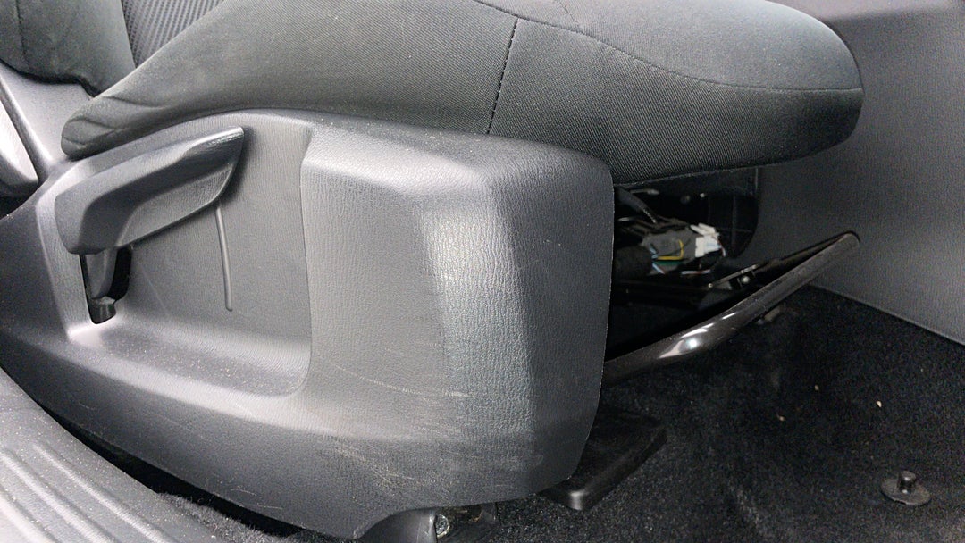 2022 Mazda CX-5 Maxx (FWD), Automatic, 69524 km, Drivers Side Adjustment Panel