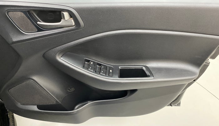 2015 Hyundai i20 Active 1.2, Petrol, Manual, 82,486 km, Driver Side Door Panels Control