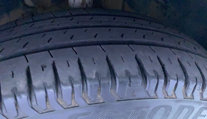 2020 Tata ALTROZ XE PETROL, Petrol, Manual, 16,701 km, Left Front Tyre Tread
