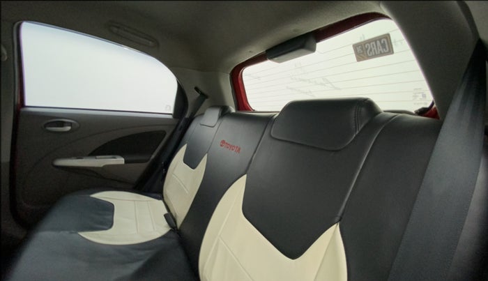 2011 Toyota Etios Liva V, Petrol, Manual, 79,431 km, Right Side Rear Door Cabin