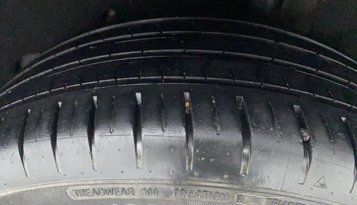 2017 Maruti Baleno ZETA CVT PETROL 1.2, Petrol, Automatic, 14,568 km, Left Rear Tyre Tread