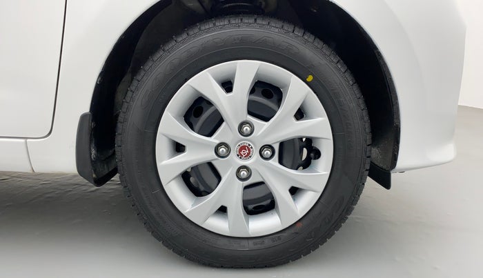 2017 Hyundai Grand i10 SPORTZ 1.2 KAPPA VTVT, Petrol, Manual, 30,615 km, Right Front Tyre