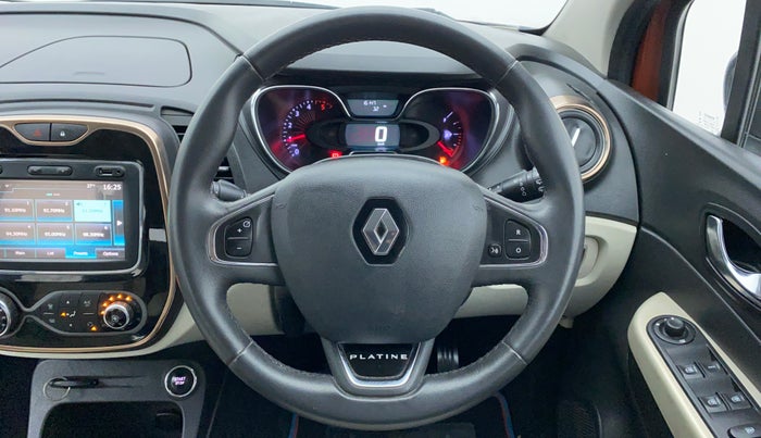 2017 Renault Captur PLATINE DUAL TONE, Diesel, Manual, 16,213 km, Steering Wheel Close-up