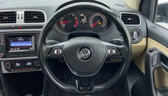 2016 Volkswagen Ameo HIGHLINE 1.2, Petrol, Manual, 37,453 km, Steering Wheel Close-up