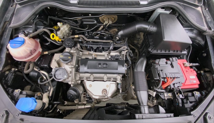 2016 Volkswagen Ameo HIGHLINE 1.2, Petrol, Manual, 37,453 km, Engine Bonet View