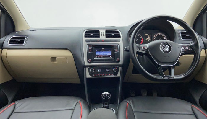 2016 Volkswagen Ameo HIGHLINE 1.2, Petrol, Manual, 37,453 km, Dashboard View