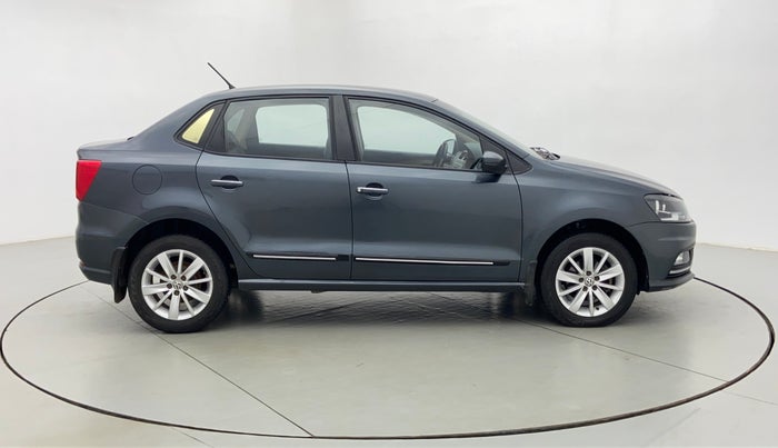 2016 Volkswagen Ameo HIGHLINE 1.2, Petrol, Manual, 37,453 km, Right Side View