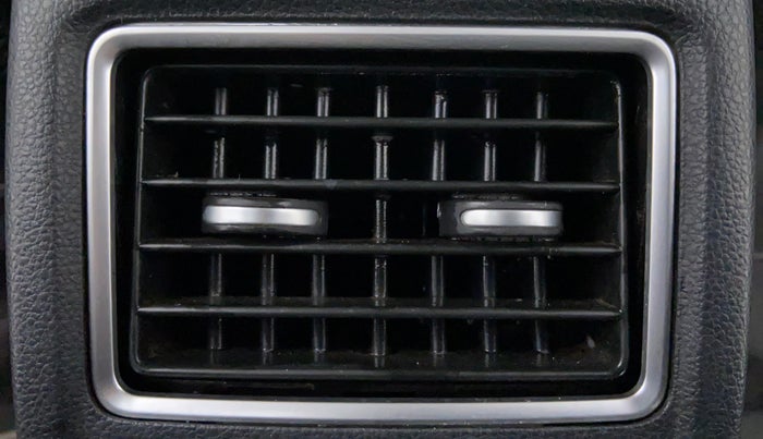 2016 Volkswagen Ameo HIGHLINE 1.2, Petrol, Manual, 37,453 km, Rear Ac
