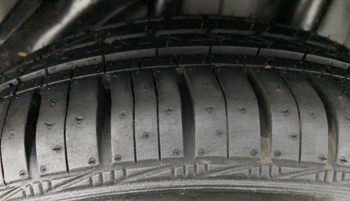 2012 Honda Brio 1.2 V MT I VTEC, Petrol, Manual, 27,194 km, Left Rear Tyre Tread