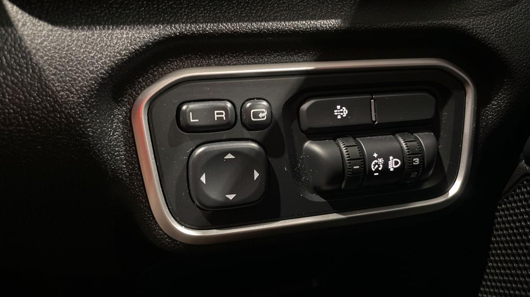 2022 GWM Ute Cannon-X (4x4), Automatic, 40071 km, Utility Switches/Buttons