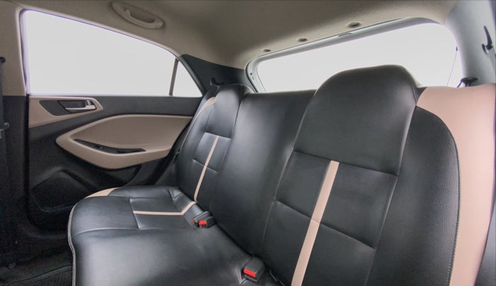 2017 Hyundai Elite i20 Magna Executive 1.2, Petrol, Manual, 23,821 km, Right Side Rear Door Cabin