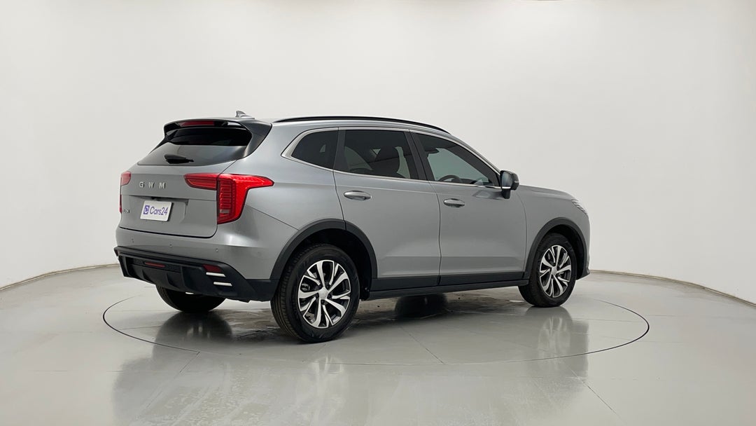 Right Back Diagonal (45- Degree) View