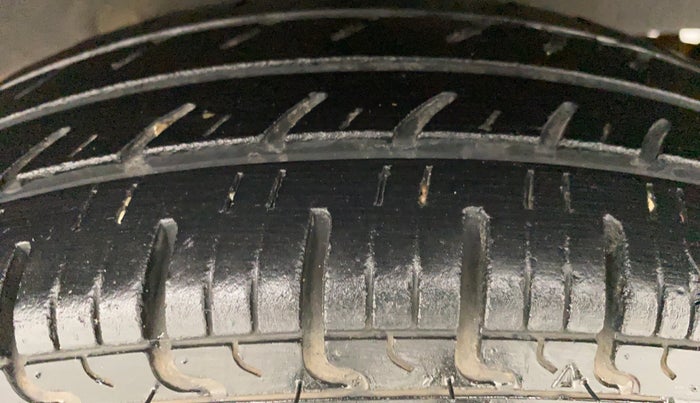 2018 Renault Kwid RXL, Petrol, Manual, 49,341 km, Left Rear Tyre Tread