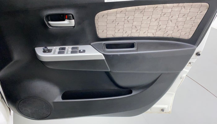 2016 Maruti Wagon R 1.0 VXI AMT, Petrol, Automatic, 9,604 km, Driver Side Door Panels Control