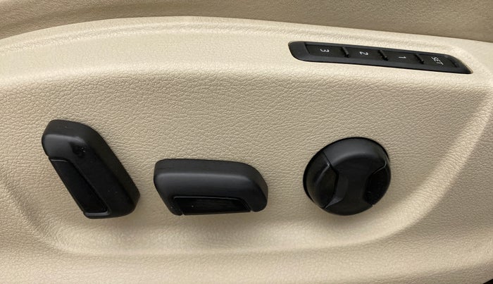 2014 Skoda Octavia ELEGANCE 1.8 TSI AT, Petrol, Automatic, 82,464 km, Electrically Adjustable Driver's Seat
