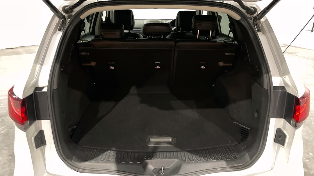 2023 Renault Koleos Zen (4x2), Automatic, 69050 km, Boot Inside View