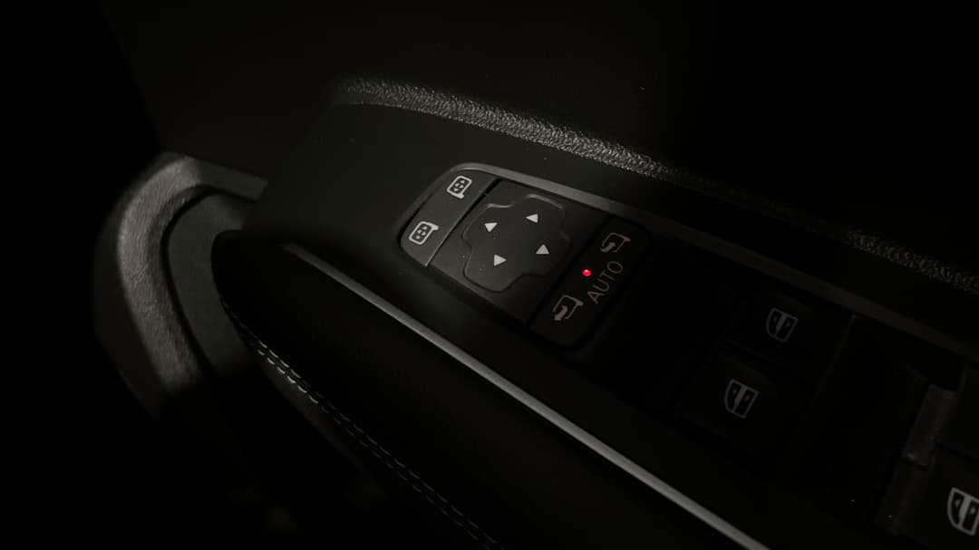 2023 Renault Koleos Zen (4x2), Automatic, 69050 km, Utility Switches/Buttons