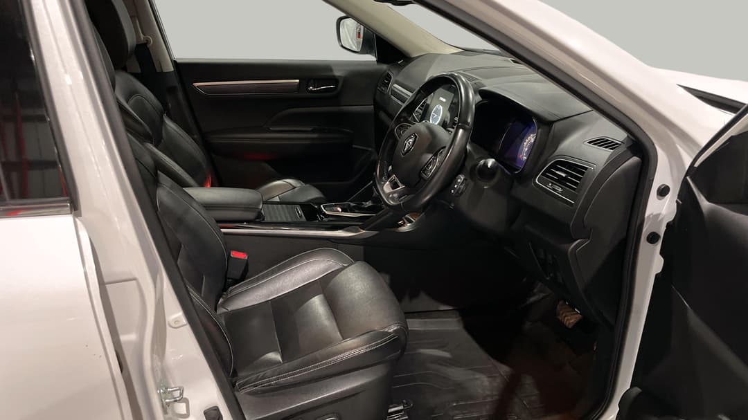 2023 Renault Koleos Zen (4x2), Automatic, 69050 km, Right Side Front Door Cabin View