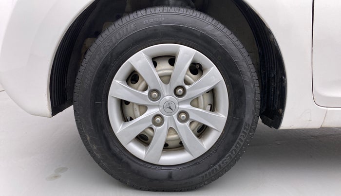2016 Hyundai Eon ERA +, Petrol, Manual, 96,417 km, Left Front Wheel