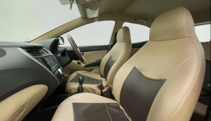 2016 Hyundai Eon ERA +, Petrol, Manual, 96,417 km, Right Side Front Door Cabin