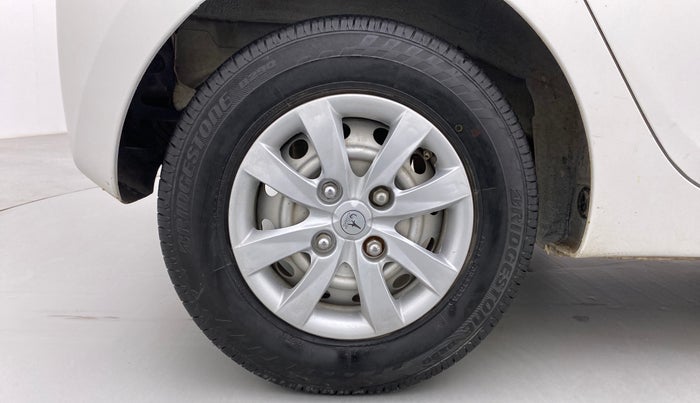 2016 Hyundai Eon ERA +, Petrol, Manual, 96,417 km, Right Rear Wheel