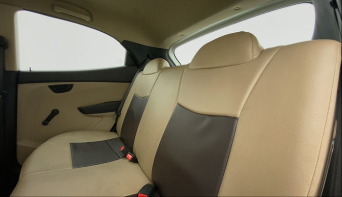 2016 Hyundai Eon ERA +, Petrol, Manual, 96,417 km, Right Side Rear Door Cabin