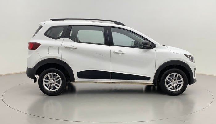 2022 Renault TRIBER 1.0 RXT, Petrol, Manual, 29,596 km, Right Side View