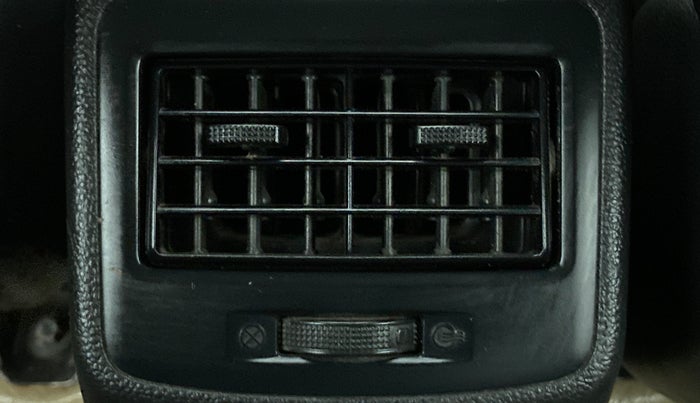 2016 Hyundai Grand i10 SPORTZ 1.2 KAPPA VTVT, Petrol, Manual, 20,300 km, Rear AC Vents