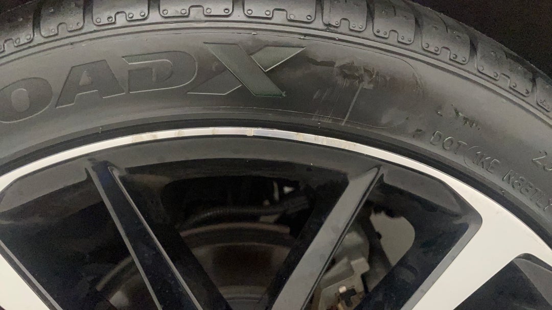 Wheels Rim Rear LHS Scuff