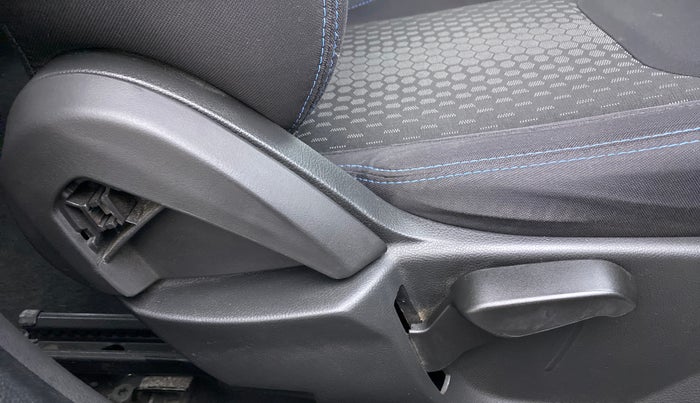 2019 Ford New Figo 1.2 TITANIUM BLU, Petrol, Manual, 38,943 km, Driver Side Adjustment Panel