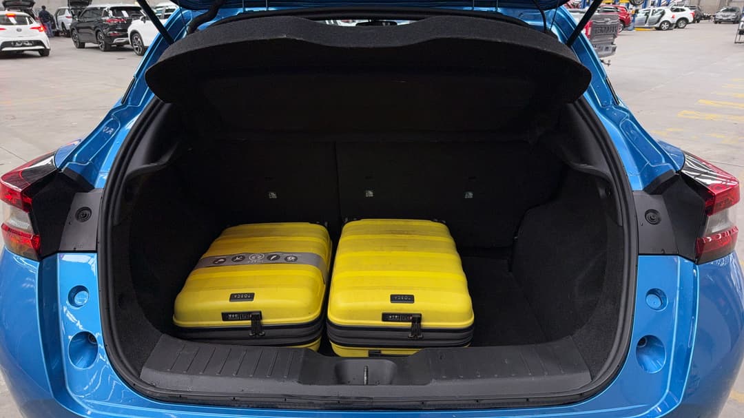 2021 Nissan Juke St-l, Automatic, 91258 km, Boot Inside View with Luggage