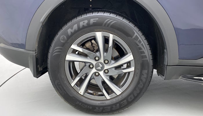 2022 Mahindra XUV700 AX 5 P MT 7 STR, Petrol, Manual, 9,719 km, Right Rear Wheel