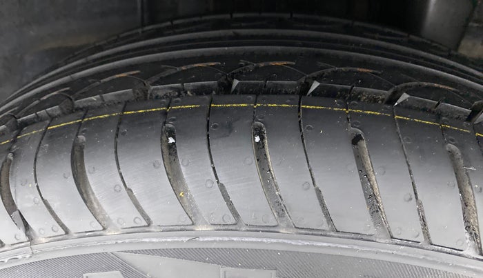 2015 Hyundai Elite i20 SPORTZ 1.2, Petrol, Manual, 86,497 km, Left Rear Tyre Tread