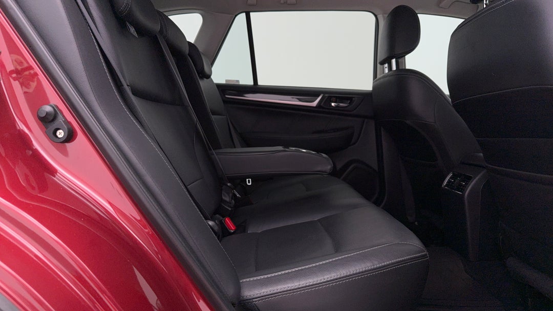 2016 Subaru Outback 2.5i Premium AWD, Automatic, 133453 km, Right Side Rear Door Cabin View