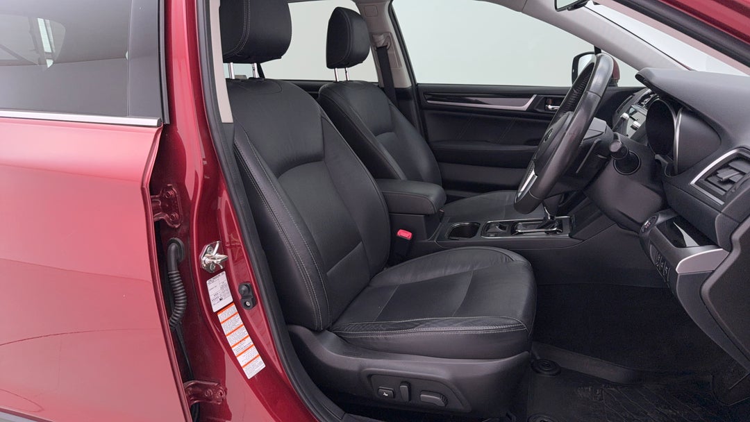 2016 Subaru Outback 2.5i Premium AWD, Automatic, 133453 km, Right Side Front Door Cabin View