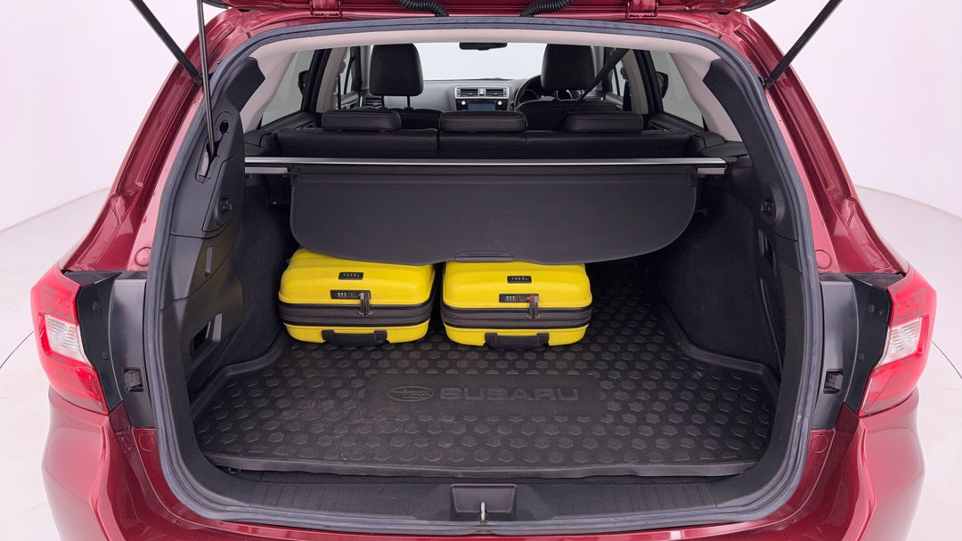 2016 Subaru Outback 2.5i Premium AWD, Automatic, 133453 km, Boot Inside View with Luggage