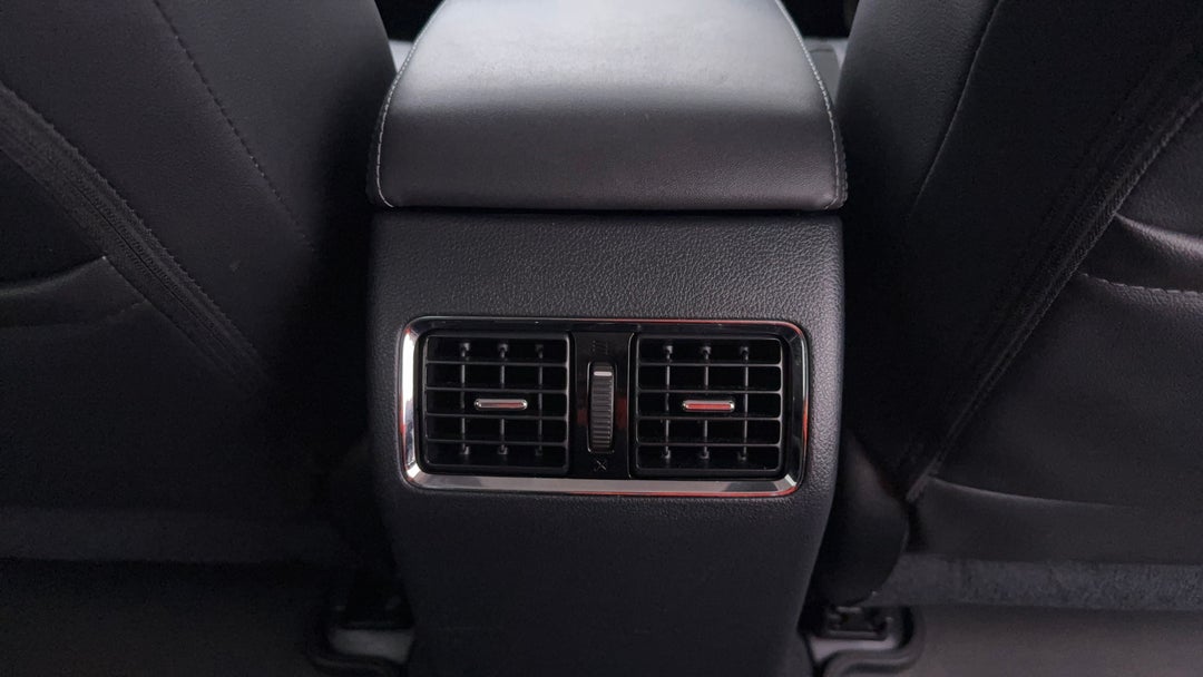 2016 Subaru Outback 2.5i Premium AWD, Automatic, 133453 km, Rear A/C Vent