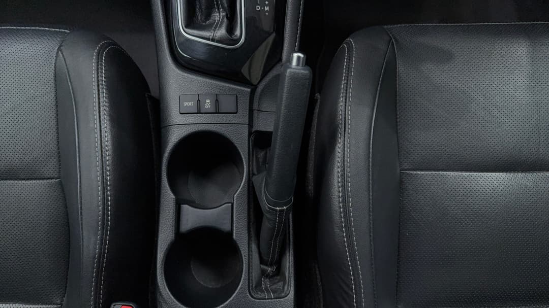 2017 Toyota Corolla Zr, Automatic, 122870 km, Handbrake