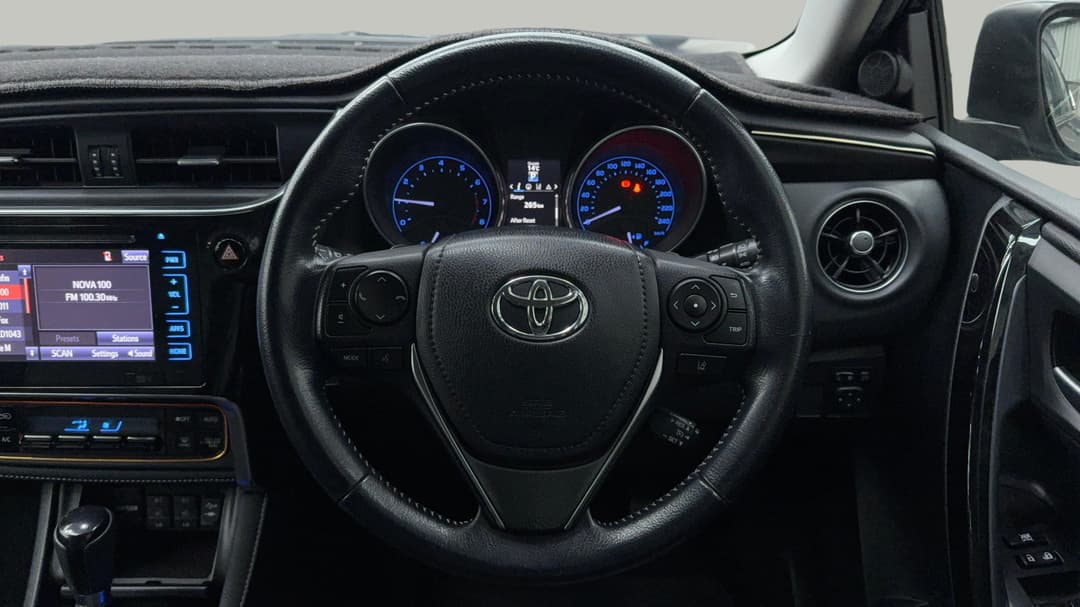 2017 Toyota Corolla Zr, Automatic, 122870 km, Steering Wheel Close-up
