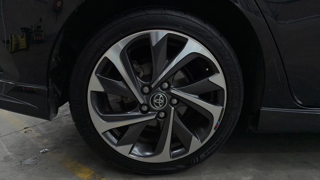 2017 Toyota Corolla Zr, Automatic, 122870 km, Right Rear Wheel