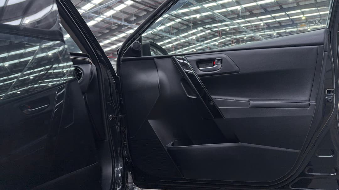 2017 Toyota Corolla Zr, Automatic, 122870 km, Speaker View